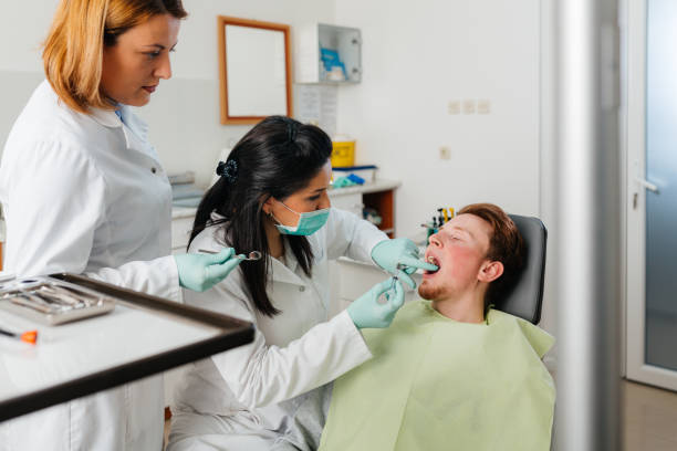 Best Dentist Open on Weekends  in USA